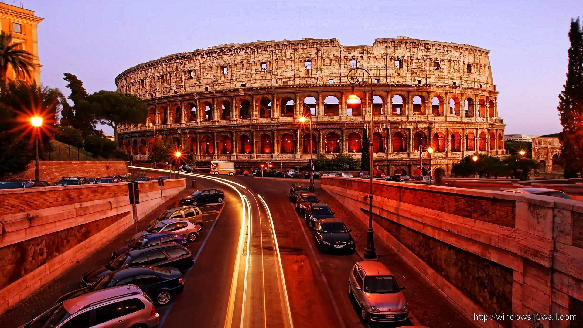 Colosseum Front View Wallpaper