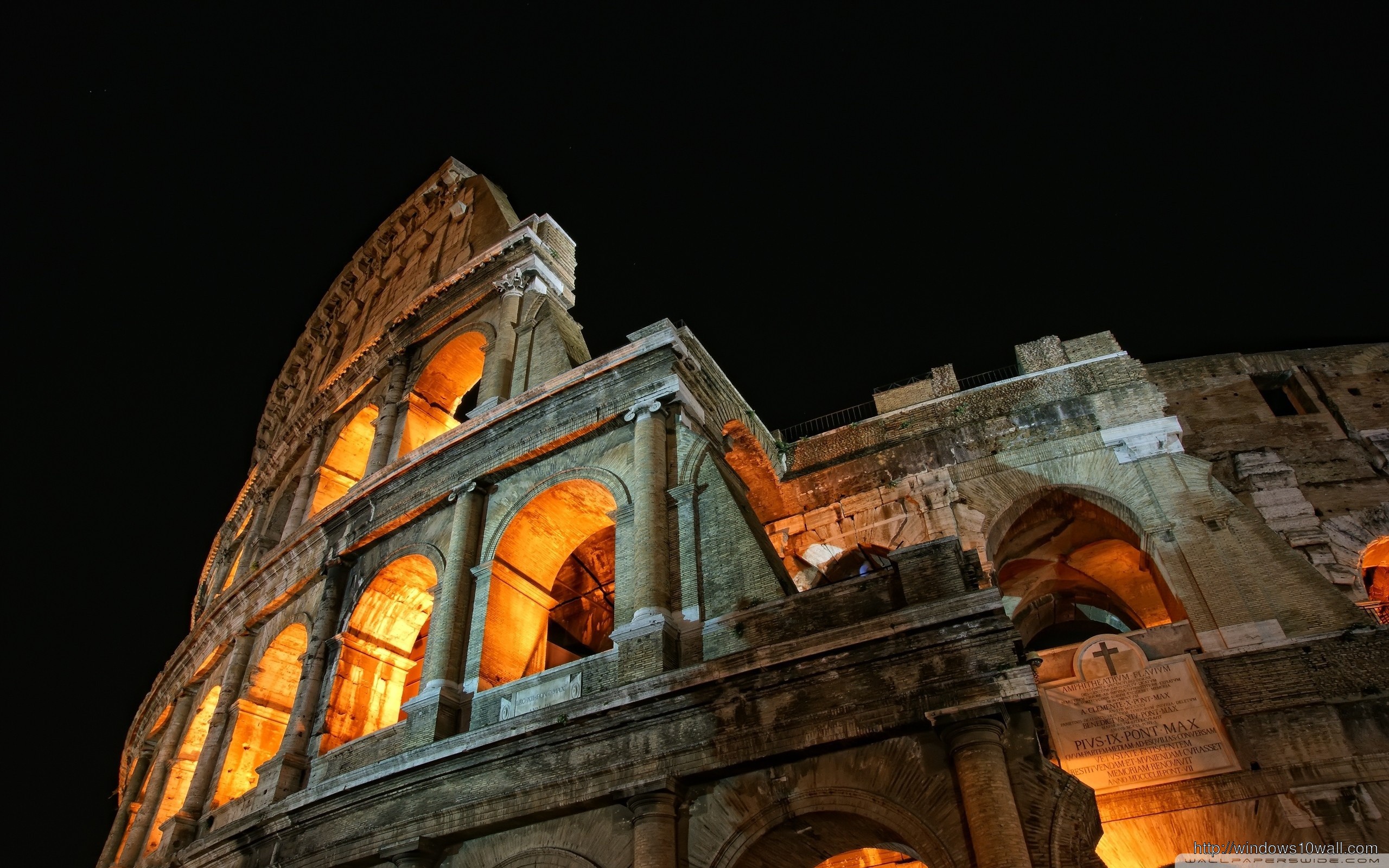 Colosseum Night View Wallpaper