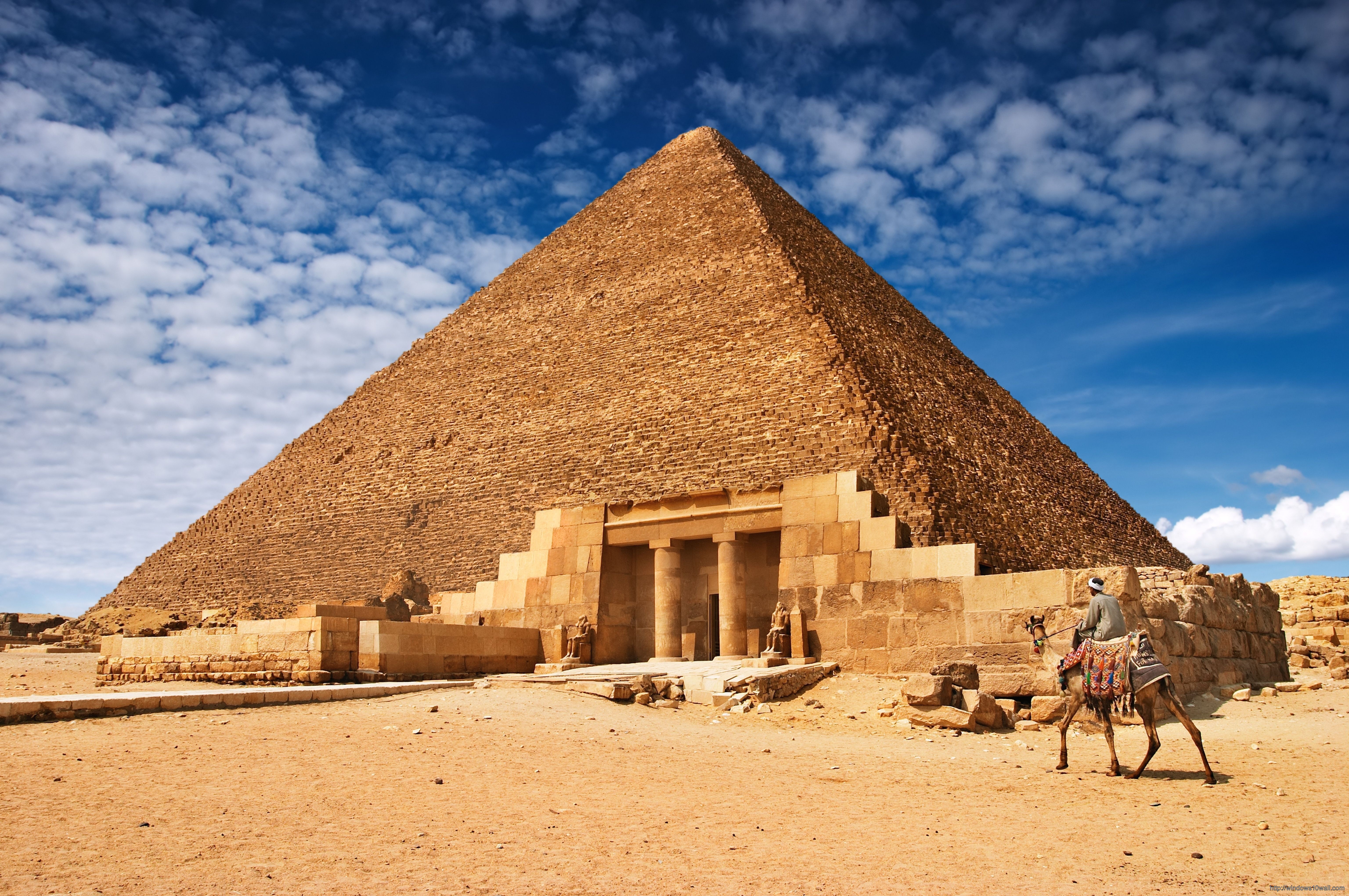 Gorgeous Giza Pyramid